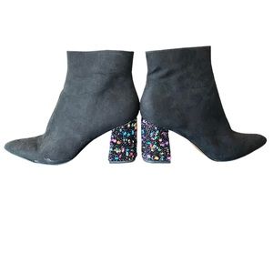 Betsey Johnson Riverr Ankle Boots Booties Black Zippered Beaded Heel with Box 11